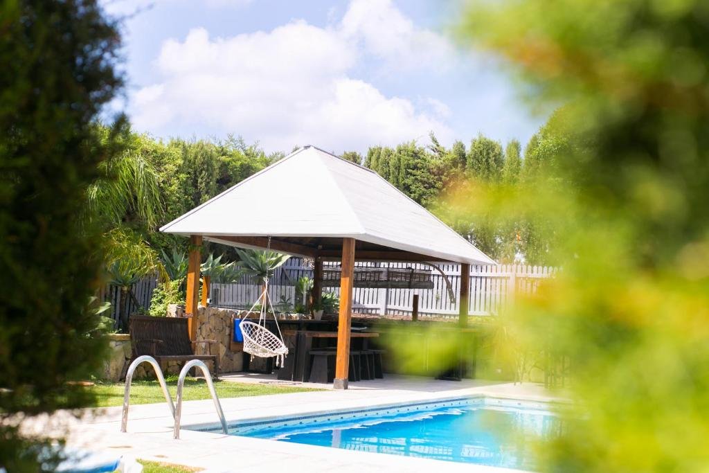La Pena Luxury – Countryside accommodation in Tarifa perfect for friends and couples to connect with nature.